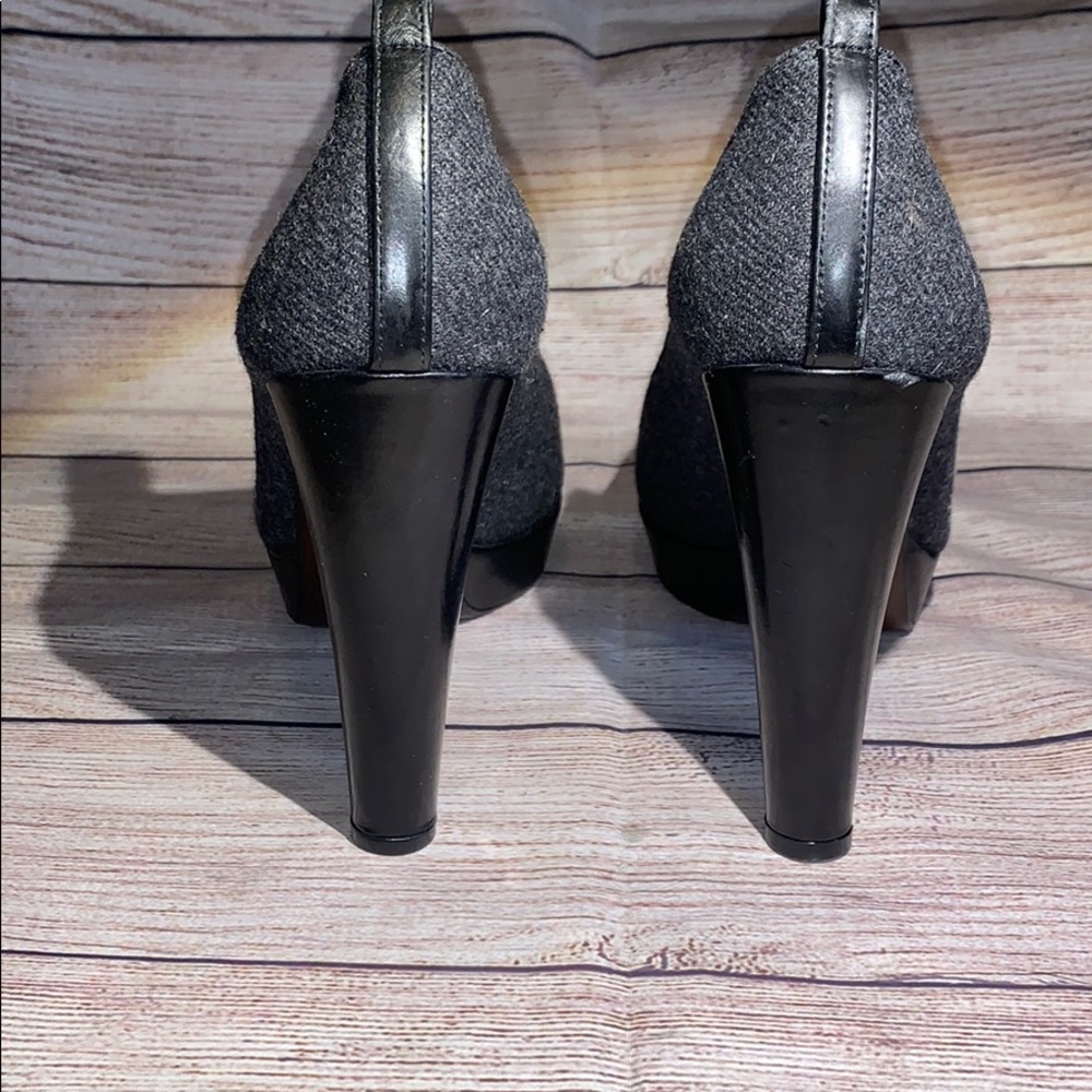 Stuart Weizmann Wool Platform Pumps 7 1/2 Bx4 - image 4